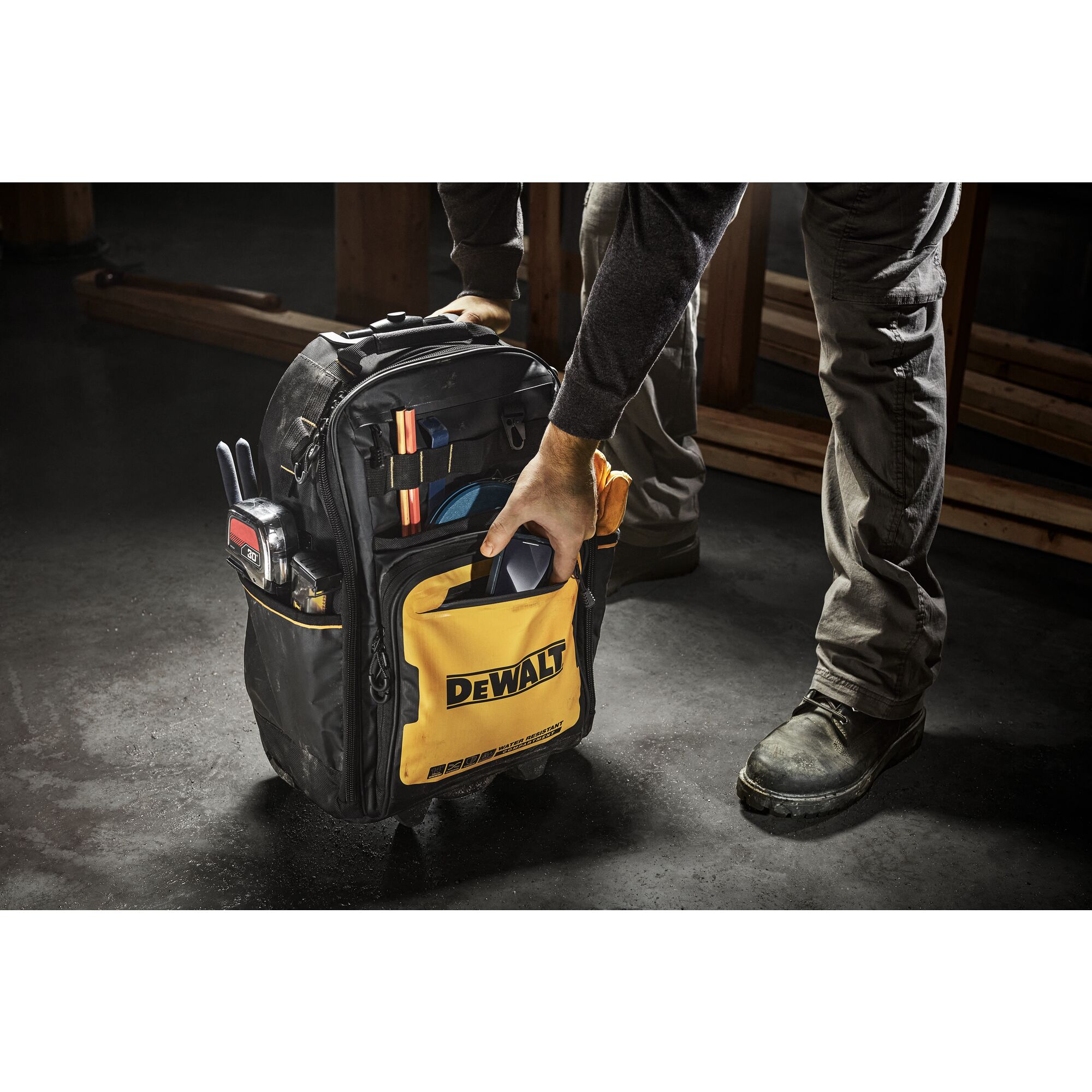 Mochila Profesional con Ruedas DEWALT DEWALT